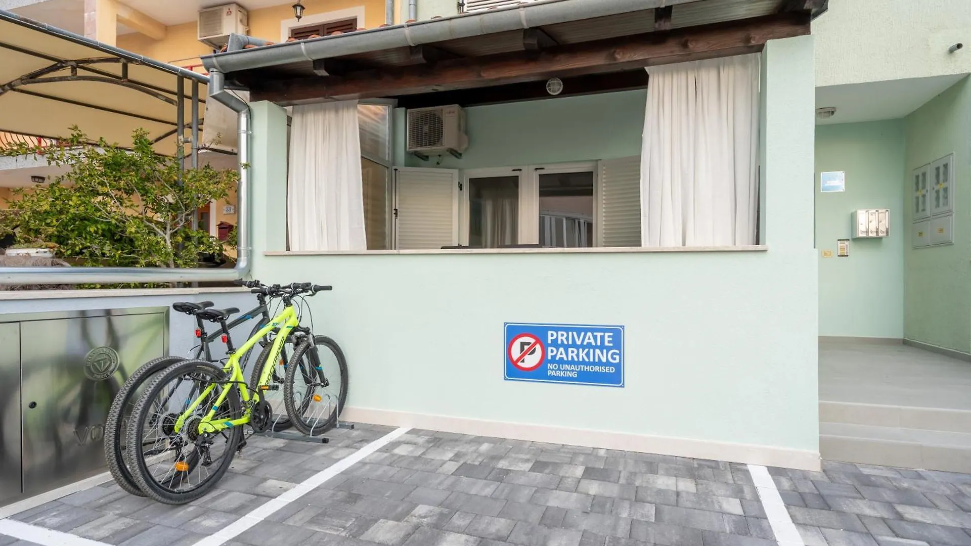 Modern Studio With Terrace, Bikes & Parking Rovinj 0*,  Croatia
